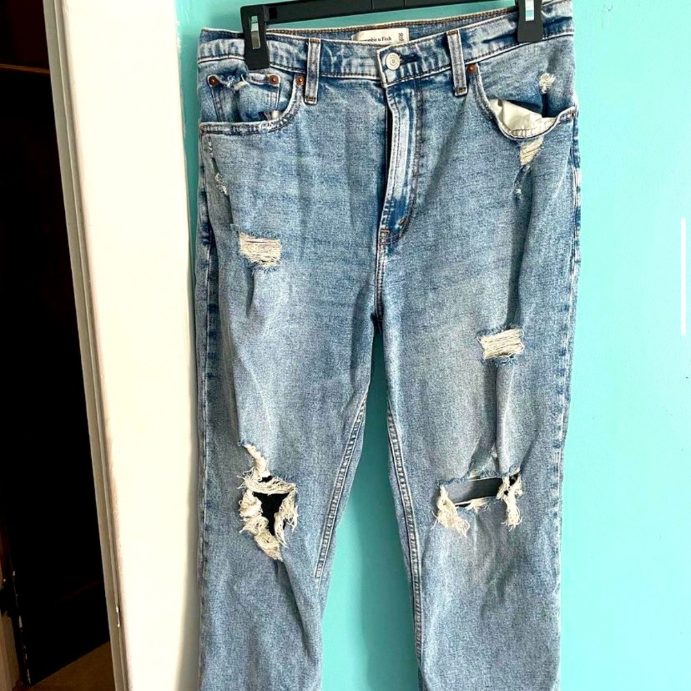 Abercrombie & Fitch Mom Jeans